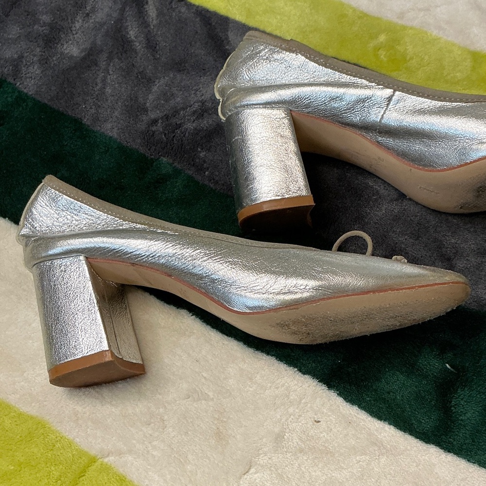 Zara Silver Ballet Flats with Bow Accent Size 4 - Picture 10 of 16